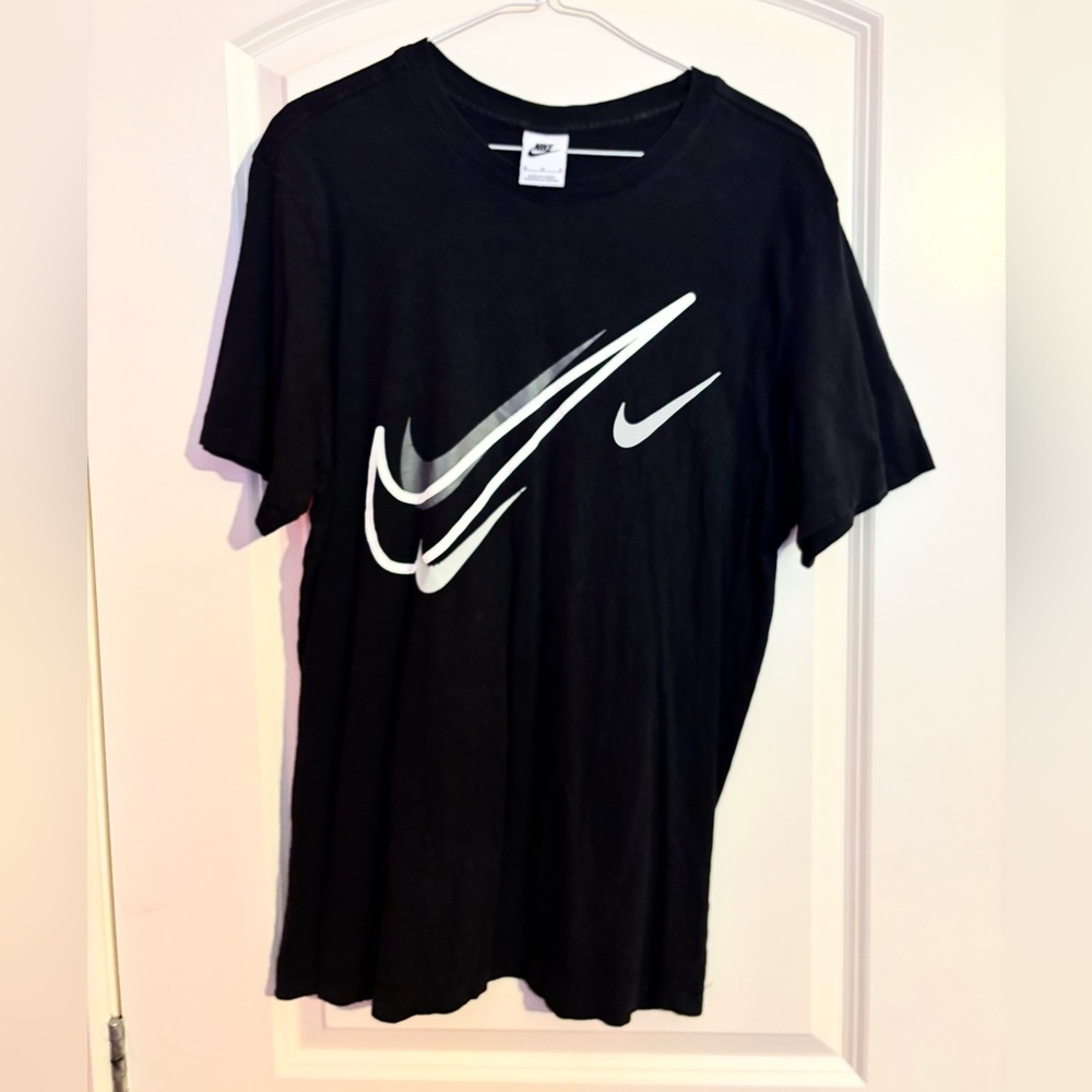 Nike swoosh short sleeve t shirt